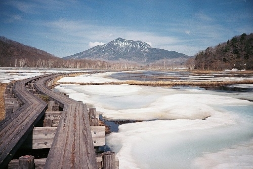 雪がある尾瀬ヶ原