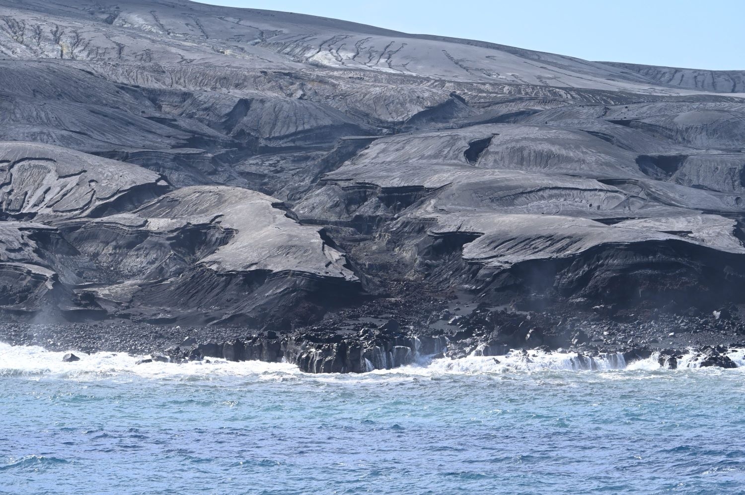 大きく浸食されているように見える地形