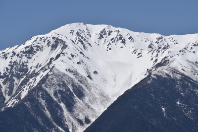 夜叉神峠から見た間ノ岳（あいのだけ）