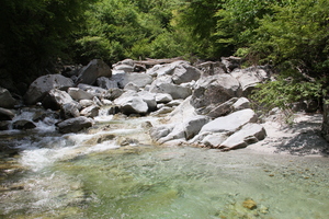 尾白川渓谷（北杜市）