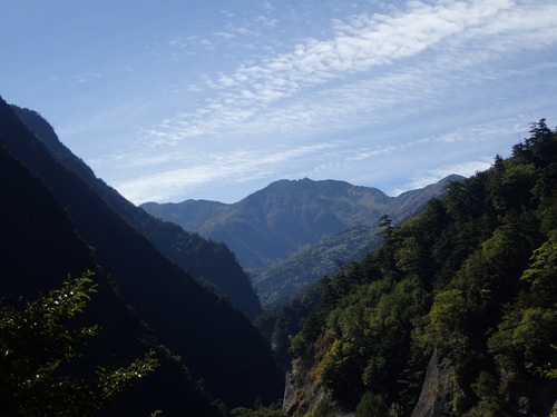 南アルプスの女王、仙丈ヶ岳を望む