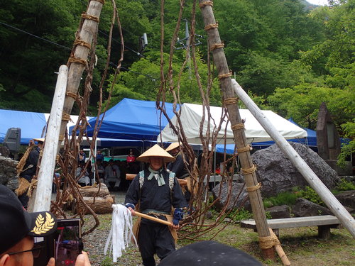 広河原での開山祭のようす