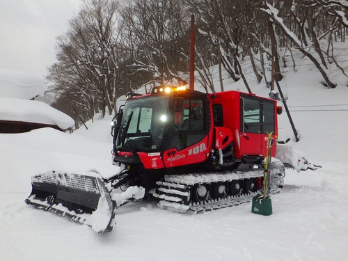 雪上車の後部が客室です